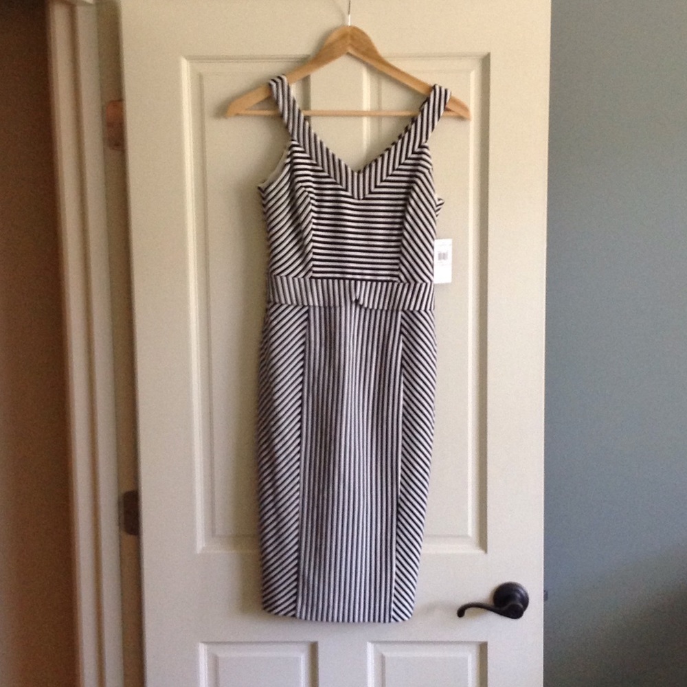 Ladies Dress/tags - never worn